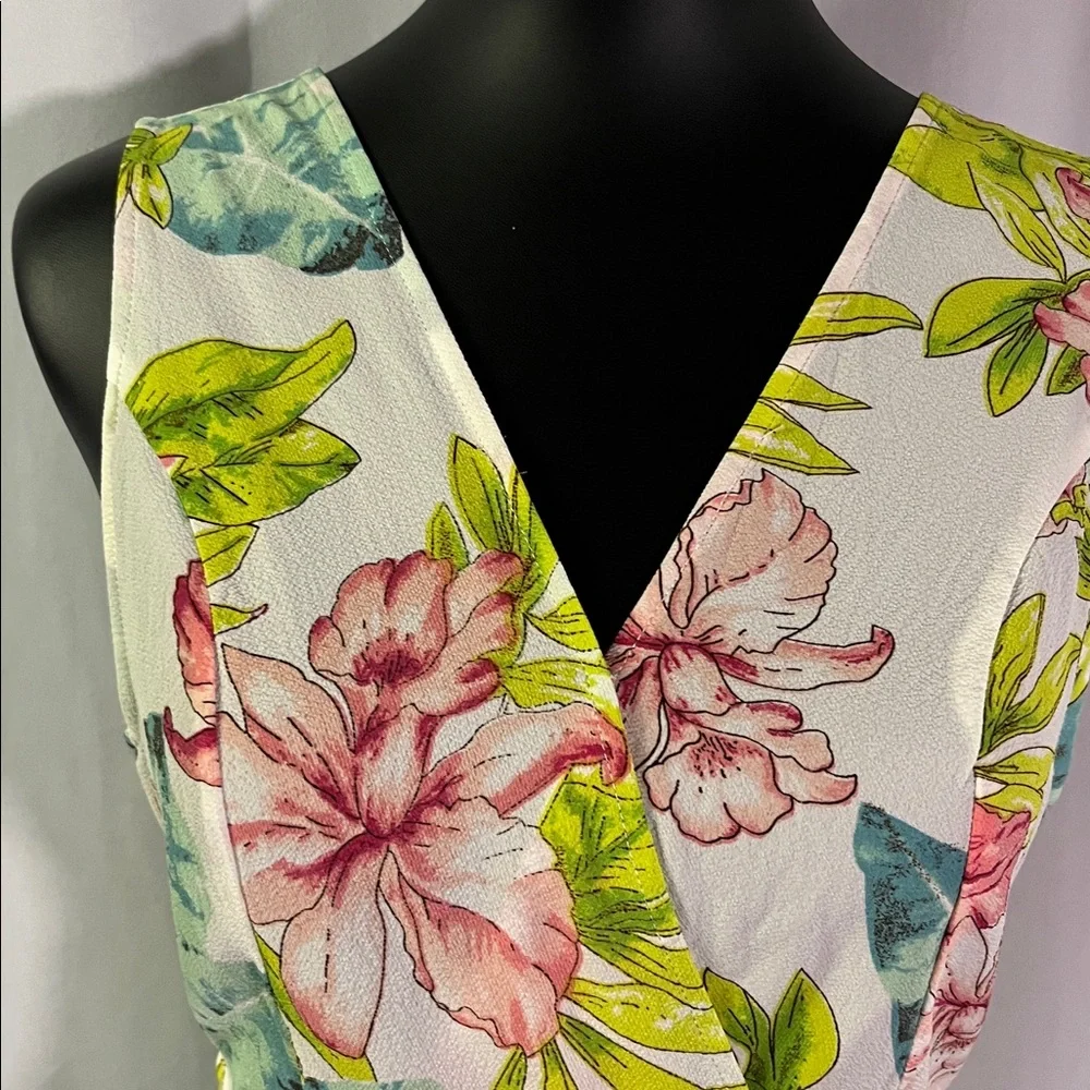 Entro White Multicolor Tropical Floral Print Sleeveless V-Neck A-Line Dress